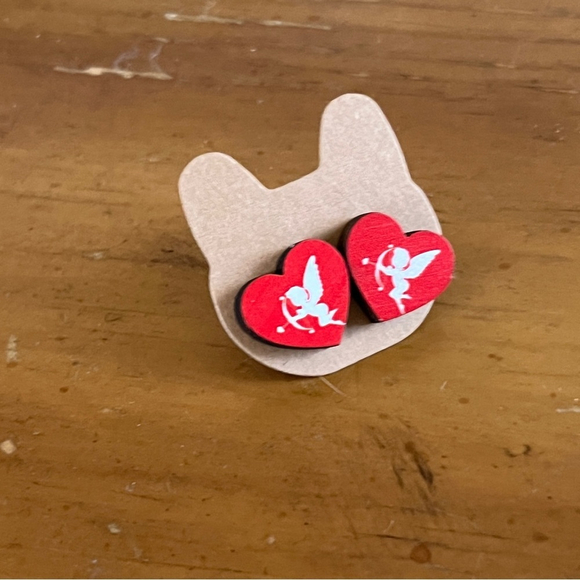 NEW Handmade Cupid Red Love Heart Stud Wood Earrings Red White - Picture 2 of 5